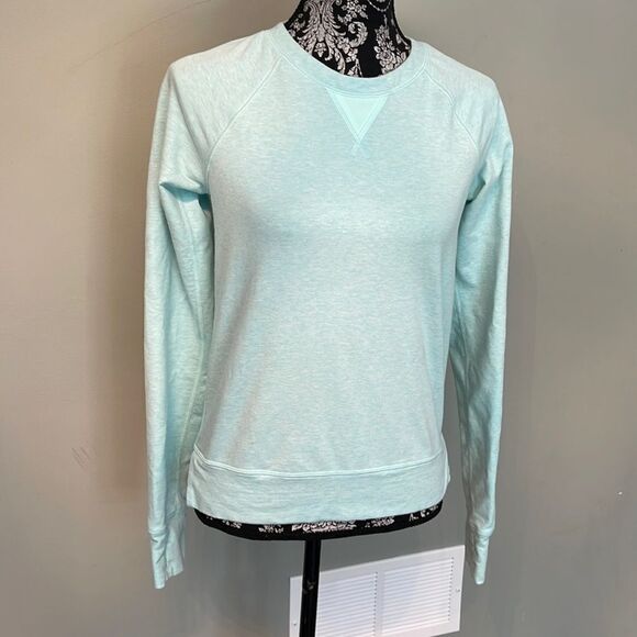 Lululemon size 4 longsleeve - Picture 1 of 2